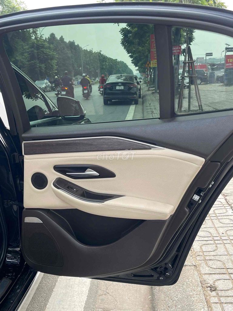 VinFast Lux A2.0 Premium 2021 Đen 36000 km. Mua bán Ô tô tại Quận Thanh Xuân Hà Nội được đăng bởi Cường Auto 266 hình 12