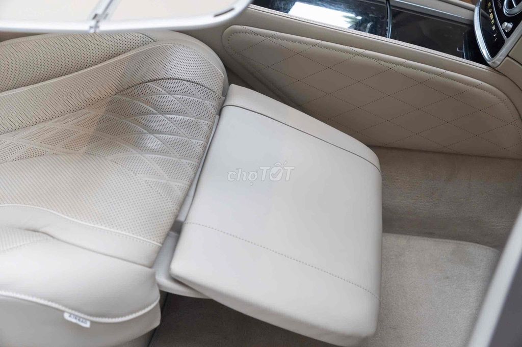 Mercedes Benz S Class 2017 Maybach S450 - 65000 km. Mua bán Ô tô tại Quận 7 Tp Hồ Chí Minh được đăng bởi Nguyễn Lê Trung hình 13