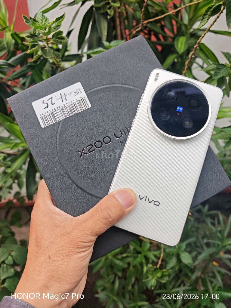 Vivo X200 Ultra 5G 12GB/256GB Bạc 99%. Mua bán Điện thoại tại Quận 10 Tp Hồ Chí Minh được đăng bởi Điện thoại zin chuẩn  hình 1