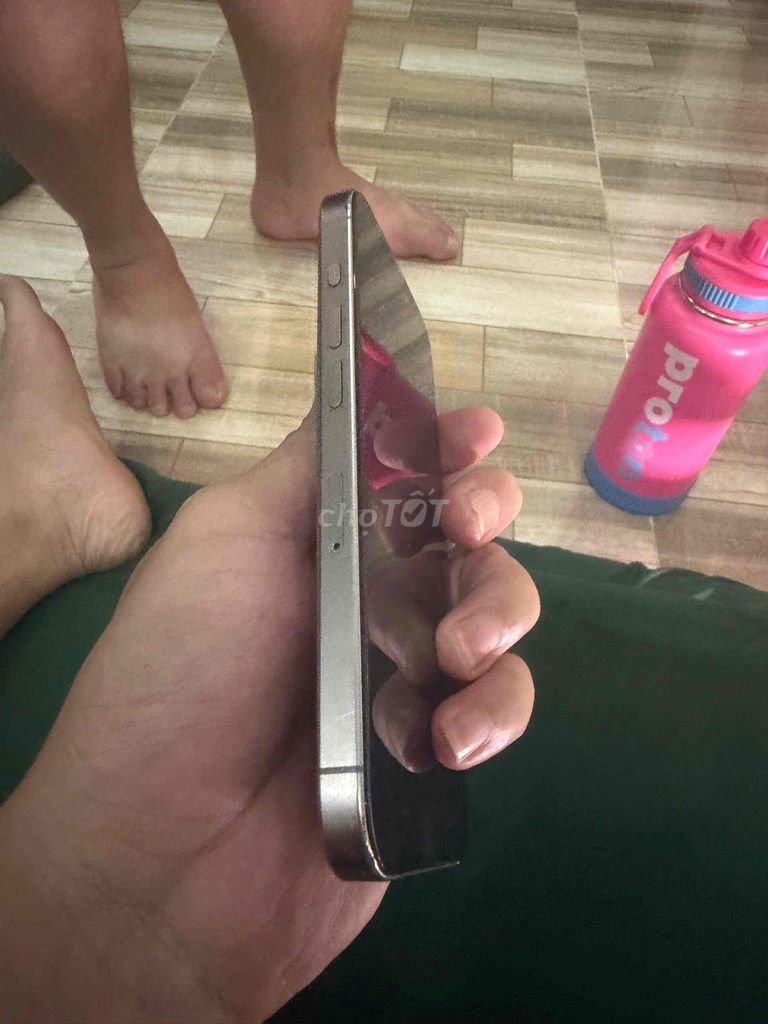iPhone 15 Pro 256GB Titan VN/A Đã thay pin. Mua bán Điện thoại tại Thành phố Biên Hòa Đồng Nai được đăng bởi Tiến Minh Nguyễn hình 1