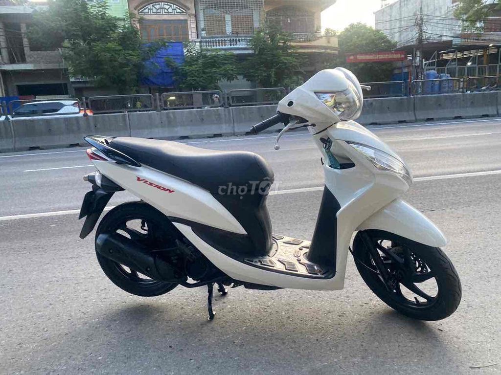 Honda vision đời cao zin đẹp như hình. Mua bán Xe máy tại Quận Hồng Bàng Hải Phòng được đăng bởi Ly  hình 2