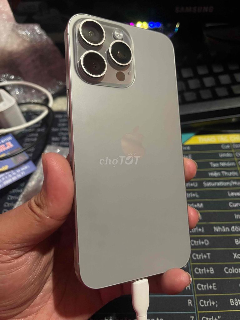 Apple iPhone 15 Pro Max Xám. Mua bán Điện thoại tại Thành phố Mỹ Tho Tiền Giang được đăng bởi Qi hình 1