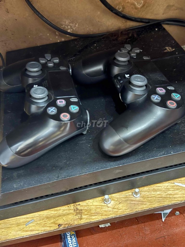 Máy chơi game Sony PlayStation 4 fat hack 500gb. Mua bán Thiết bị chơi game tại Quận Ngũ Hành Sơn Đà Nẵng được đăng bởi TrollVN hình 1