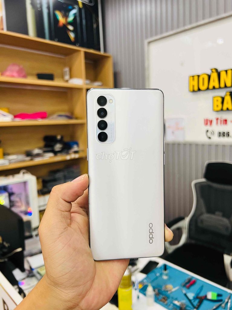OPPO Reno 4 Pro 256GB Trắng. Mua bán Điện thoại tại Quận Liên Chiểu Đà Nẵng được đăng bởi Hoàng Tú Mobile hình 1