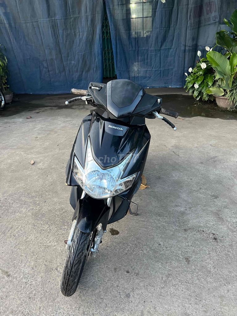 Honda Air Blade màu Đen. Mua bán Xe máy tại Thành phố Biên Hòa Đồng Nai được đăng bởi Minh hình 3