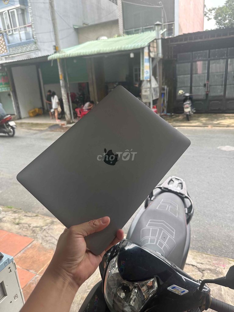 macboook pro 2***/512G. Mua bán Laptop tại Quận 12 Tp Hồ Chí Minh được đăng bởi Tuấn Anh hình 1