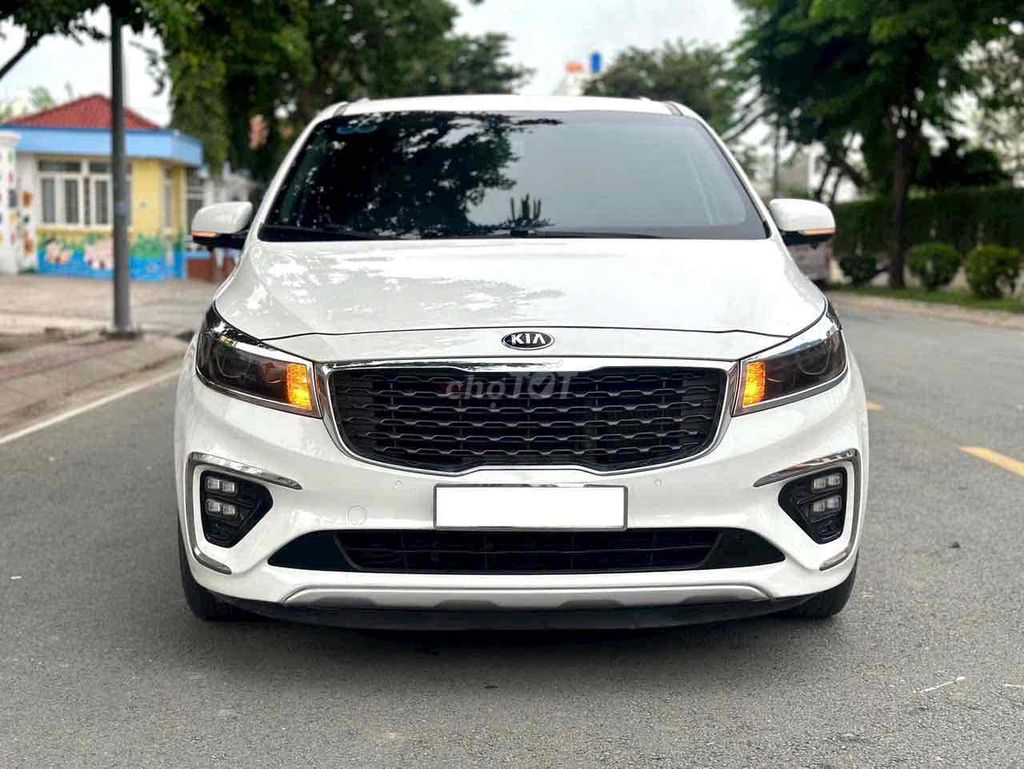 Kia Sedona 2019 Deluxe D - 103000 km