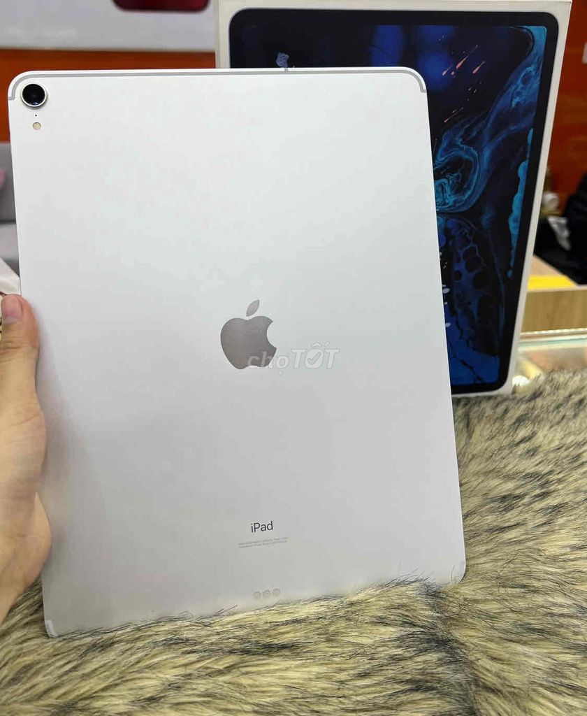 iPad Pro 2018 silver 12.9in 256 4G + Wifi pin 93%