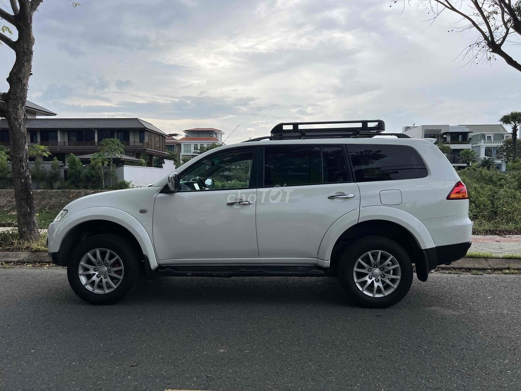 Mitsubishi Pajero Sport 2012 Белый Автомат