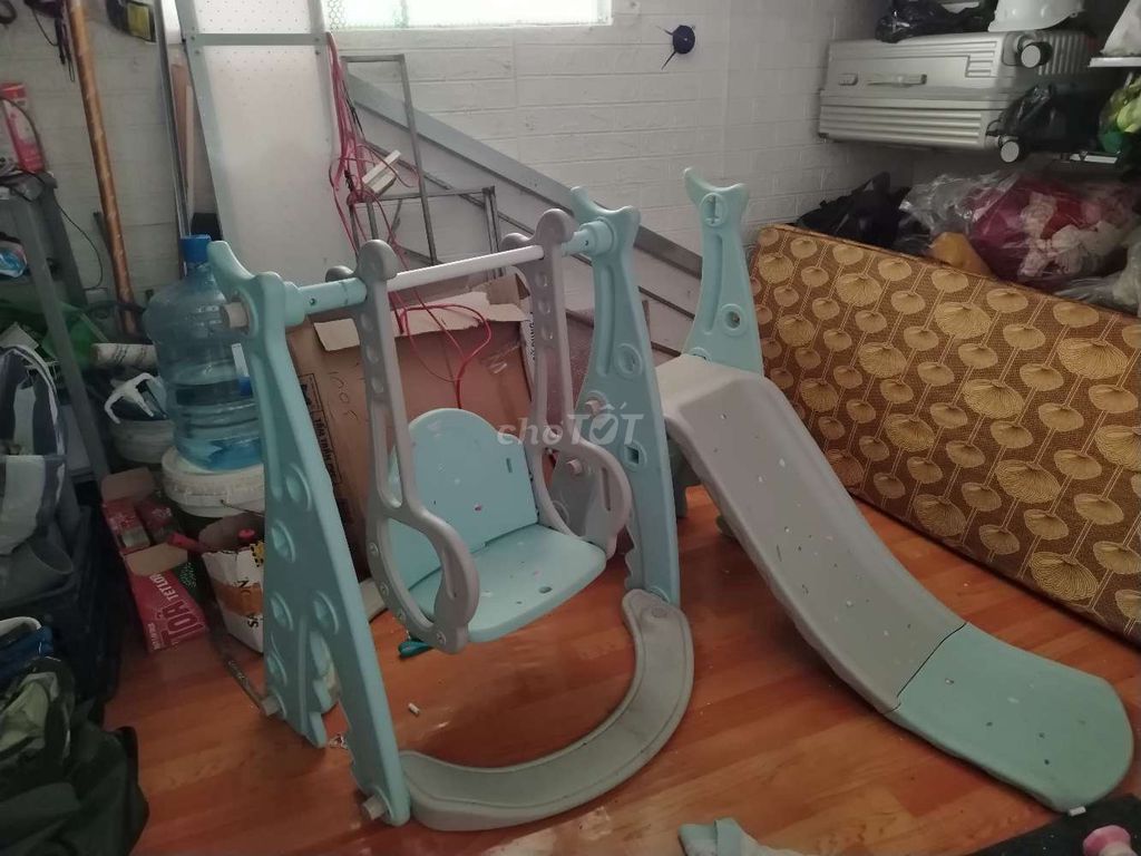 Cầu trượt xích đu Nhựa Xanh dương, Xám. Mua bán Mẹ và bé tại Quận Thanh Khê Đà Nẵng được đăng bởi thương  hình 1