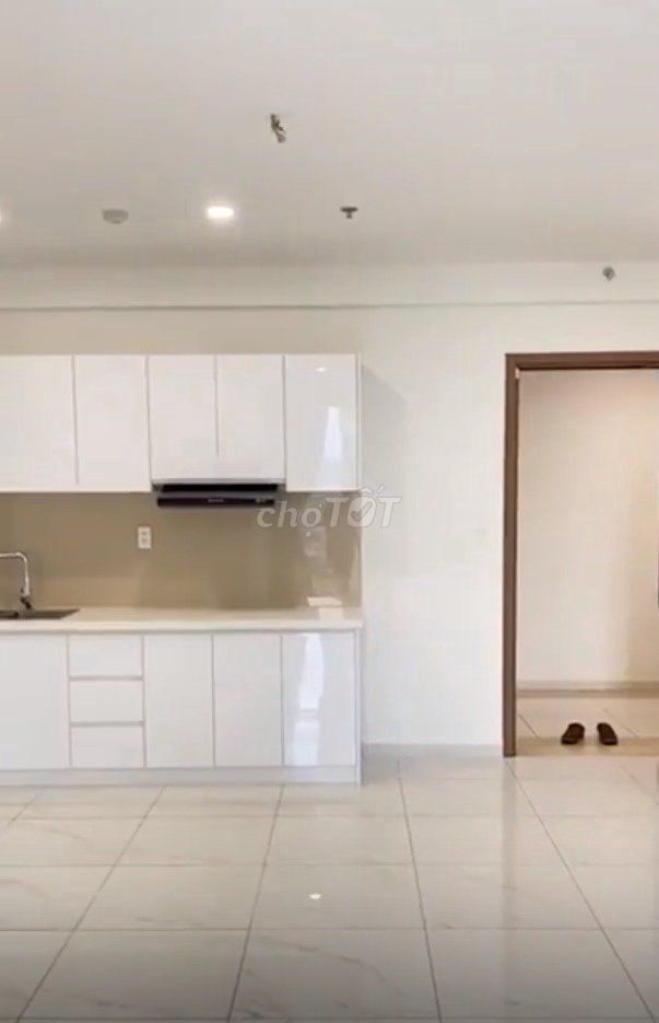 [BÁN DLUSSO] - 68M 2pn 2WC View hồ bơi SHR