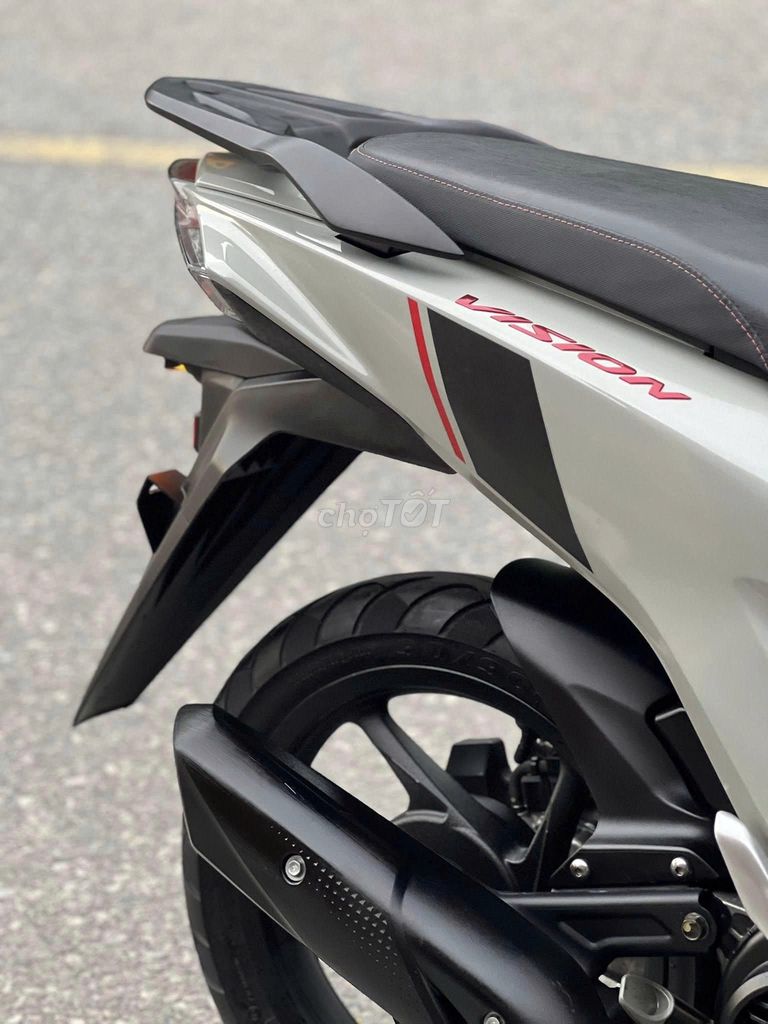 Xe tay ga Vision 110 2022-23 phiên bản Sport Xám. Mua bán Xe máy tại Quận Gò Vấp Tp Hồ Chí Minh được đăng bởi Lê Bảo hình 3