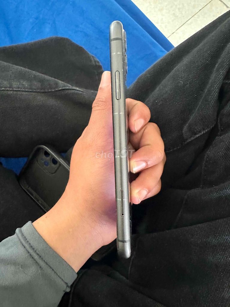 Apple iPhone 11 Đen Đã qua sử dụng. Mua bán Điện thoại tại Thành phố Thanh Hóa Thanh Hóa được đăng bởi Huy Nguyễn Văn  hình 1