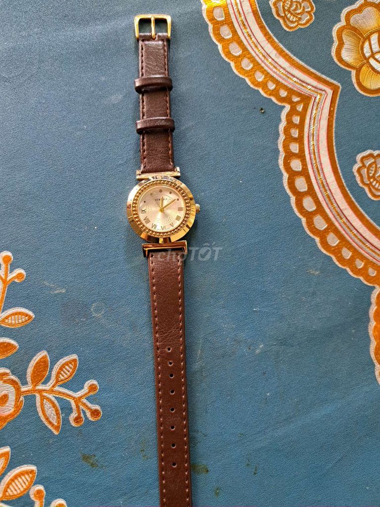 Đồng hồ Versace Dây da Nâu Nữ. Mua bán Đồng hồ tại Huyện Chơn Thành Bình Phước được đăng bởi tran thi thuy linh hình 1