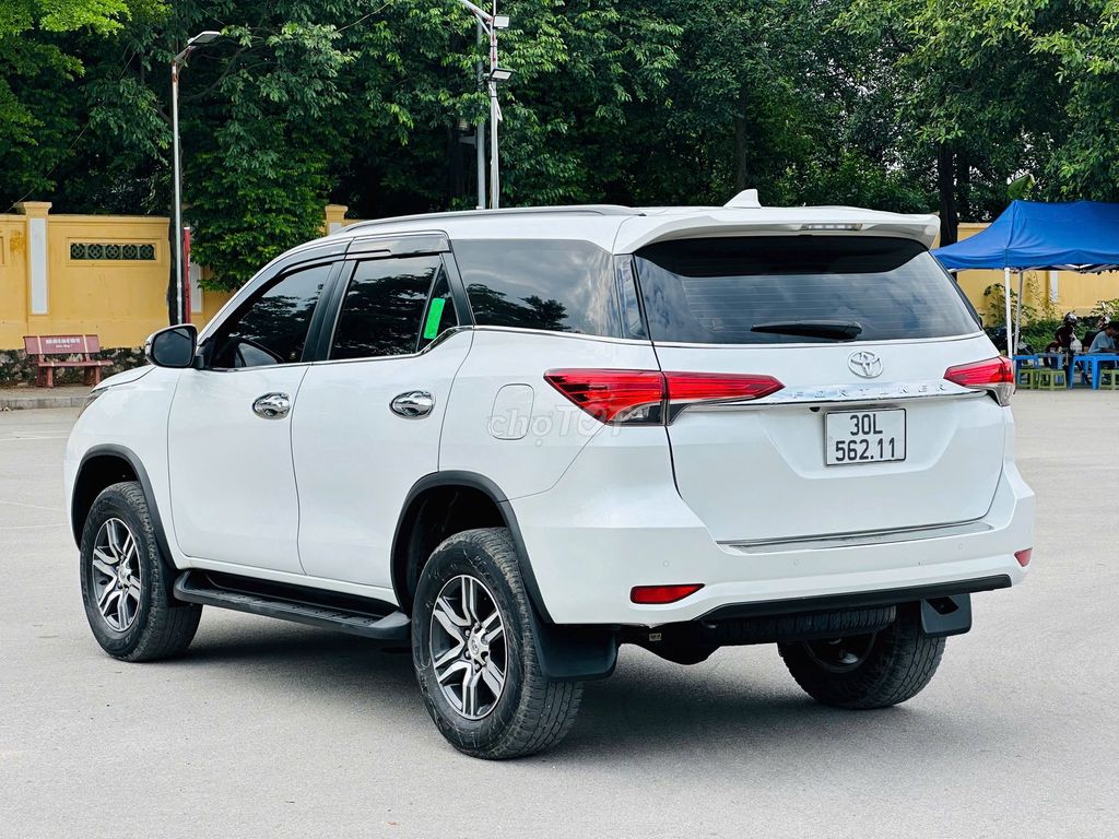 Toyota Fortuner 2021 2.4G máy dầu 7 chỗ Form mới. Mua bán Ô tô tại Quận Thanh Xuân Hà Nội được đăng bởi Vạn Phát  Auto hình 4