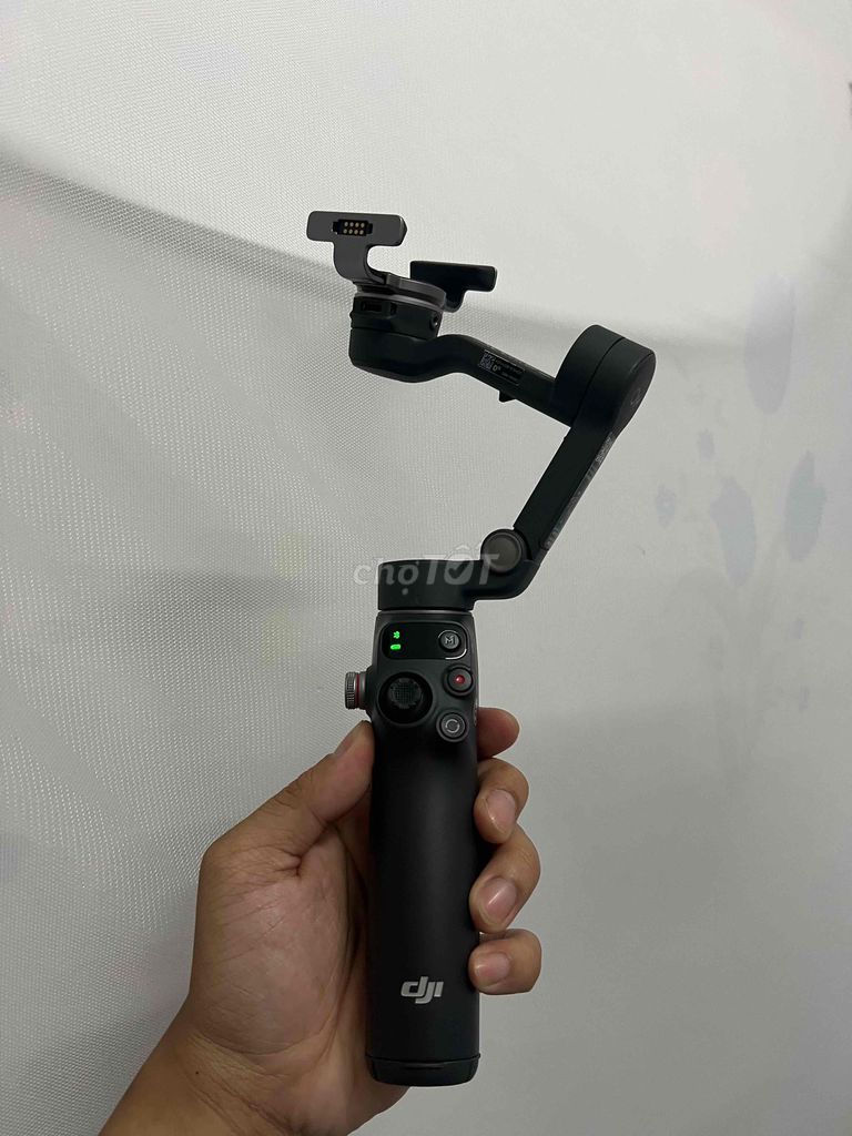 Gimbal DJI Osmo Mobile 8 Đen. Mua bán Phụ kiện (Màn hình, Chuột...) tại Thành phố Buôn Ma Thuột Đắk Lắk được đăng bởi Nguyễn Huy Quốc hình 1