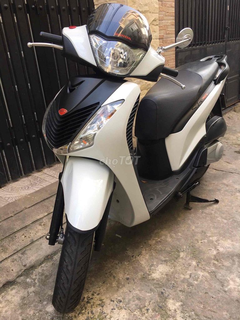 Собственник продает SH Italy 150cc 2010 оригинал в отличном состоянии