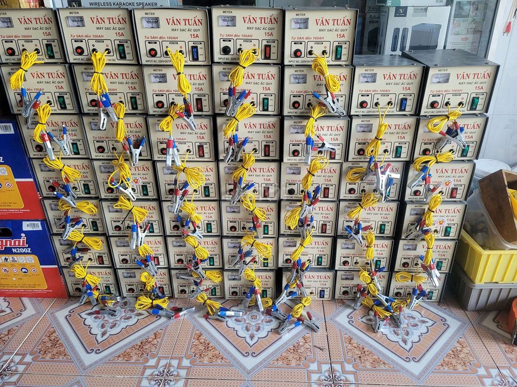 Bộ sạc ắc quy Vân Tuấn 12V. Mua bán Phụ kiện (Màn hình, Chuột...) tại Thành phố Hồng Ngự Đồng Tháp được đăng bởi Thanh Dương hình 1