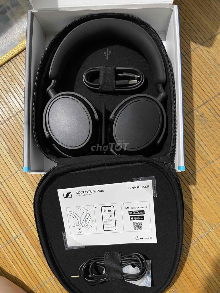 Tai nghe Sennheiser Accentum Plus