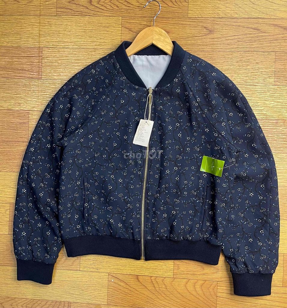 Áo khoác bomber nữ Poly size M. Mua bán Quần áo tại Huyện Ea H'leo Đắk Lắk được đăng bởi Vi Linh hình 1