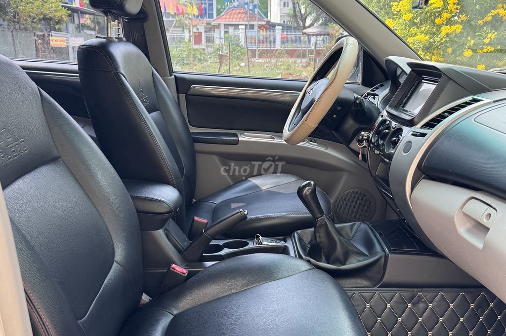 Pajero sport số tay bảy chổ máy dầu gầm cao giá TL. Mua bán Ô tô tại Quận Phú Nhuận Tp Hồ Chí Minh được đăng bởi Tân Đề Li hình 2