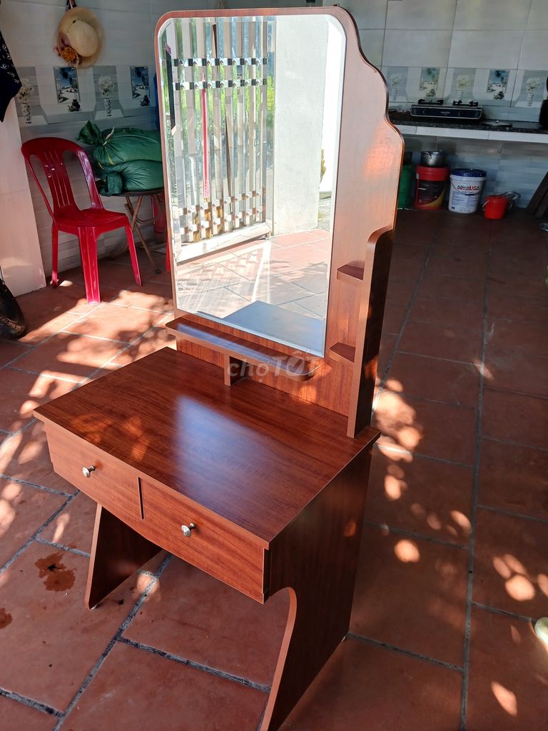 Bàn trang điểm Gỗ MDF nâu cao cấp chống xước, nước. Mua bán Bàn ghế tại Huyện Kiến Thuỵ Hải Phòng được đăng bởi ha dang hình 1