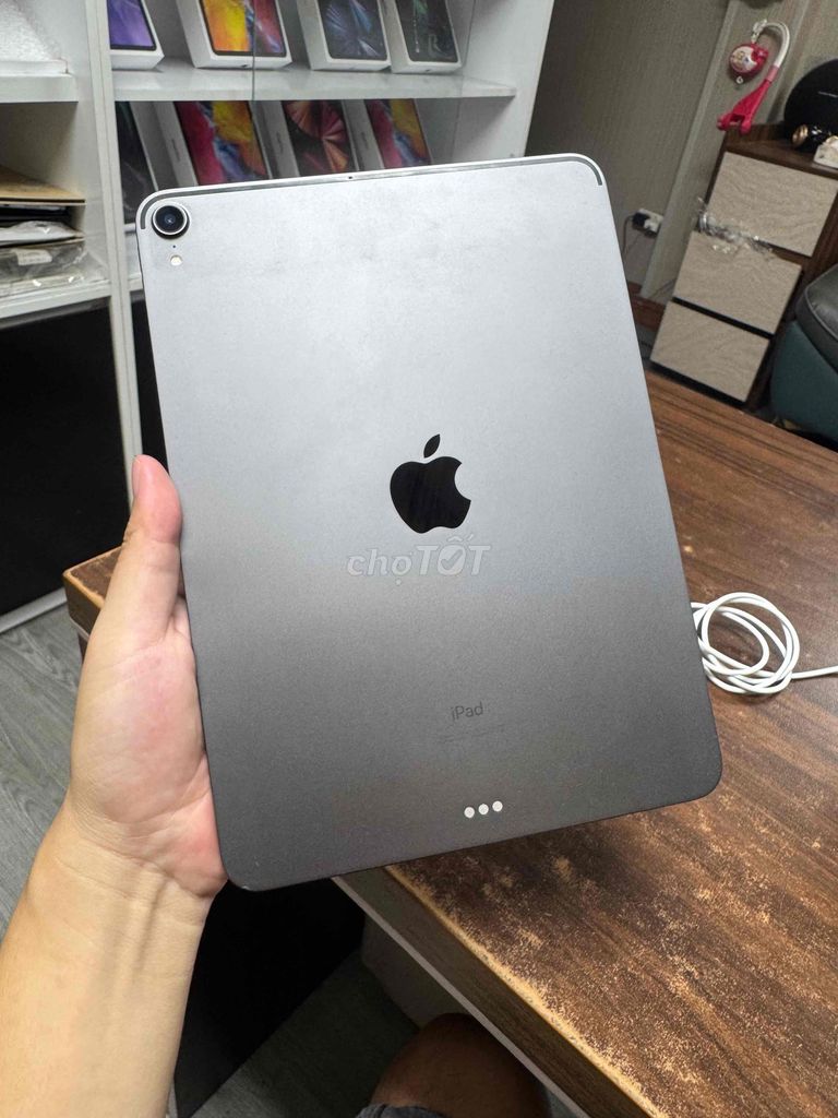 Apple iPad Pro 2018 256GB Xám 89%. Mua bán Máy tính bảng tại Quận Hoàng Mai Hà Nội được đăng bởi Cảnh Hà  hình 1