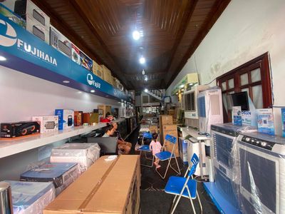 Sang nhượng shop nhà nguyên căn mặt tiền sầm uất Liên Chiểu. Cho thuê văn phòng, mặt bằng kinh doanh tại Quận Liên Chiểu Đà Nẵng được đăng bởi Nguyễn Quốc Tiến