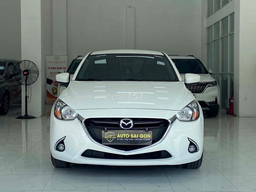 Mazda 2 2019 Premium Sedan - 72000 km