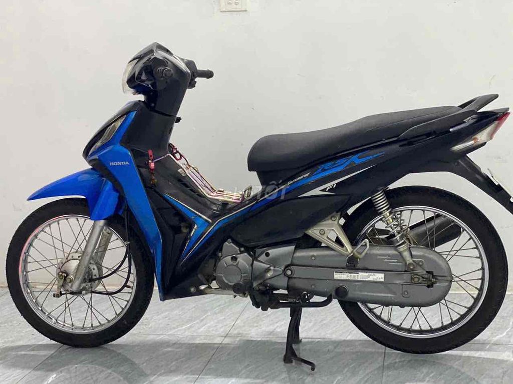Honda Wave RSX FI Xanh đen biển Hà Nội. Mua bán Xe máy tại Quận Nam Từ Liêm Hà Nội được đăng bởi Xe Máy Tấn Hiền  hình 3