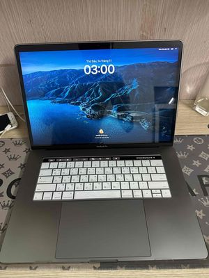 Macbook Pro 2018 15inch 16gbram/512gb i7. Mua bán Laptop tại Quận Cầu Giấy Hà Nội được đăng bởi Nguyễn Vũ Đức Anh