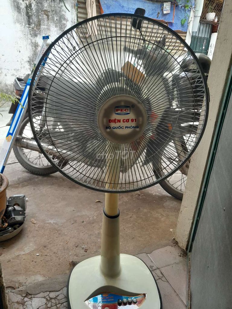 Bán quạt Điện Cơ còn mới. Mua bán Quạt tại Quận Hoàng Mai Hà Nội được đăng bởi Anh Tuan hình 1