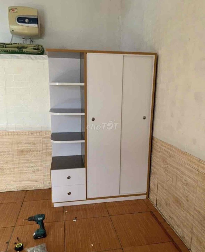 Tủ quần áo nhựa xám 2 cánh 1 kệ 2 ngăn kéo. Mua bán Tủ, kệ gia đình tại Thành phố Dĩ An Bình Dương được đăng bởi Hong Le hình 1