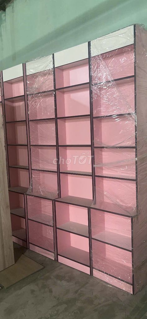 Tủ kệ gỗ MDF Hồng, viền đen. Mua bán Tủ, kệ gia đình tại Thành phố Thủ Dầu Một Bình Dương được đăng bởi Oanh hình 1