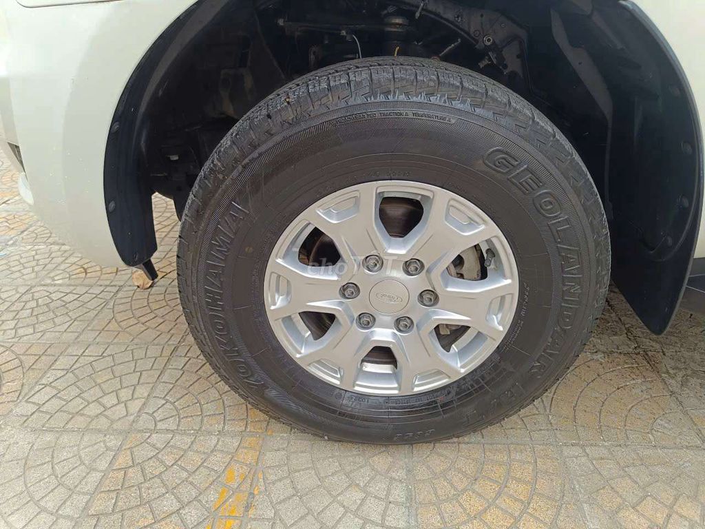 Ranger 2017 XLS 2.2L 4x2 AT - 12000 km. Mua bán Ô tô tại Quận Cầu Giấy Hà Nội được đăng bởi Hà Châu Tuyền hình 10