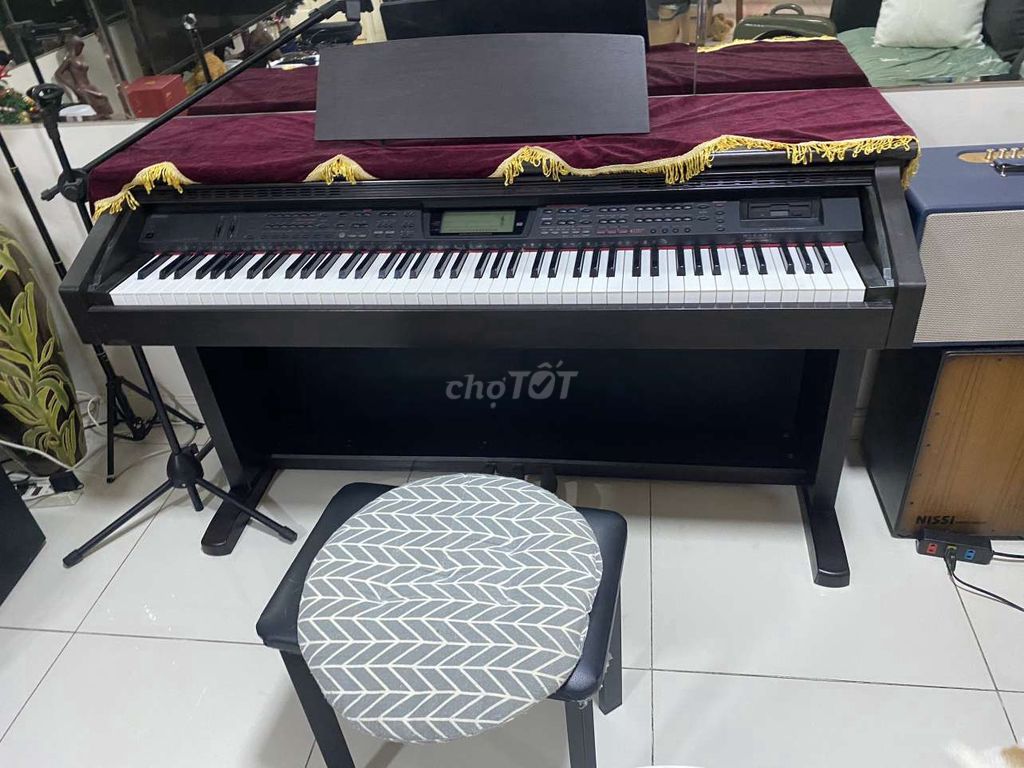 Em cần bán cây piano casio al100r