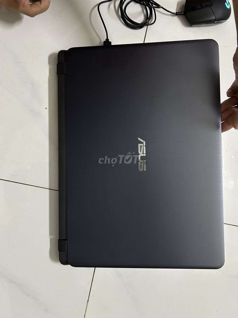 Laptop ASUS i3-7020U 8GB/256GB Đen. Mua bán Laptop tại Thị xã Tân Uyên Bình Dương được đăng bởi Thuý hoàng  hình 1