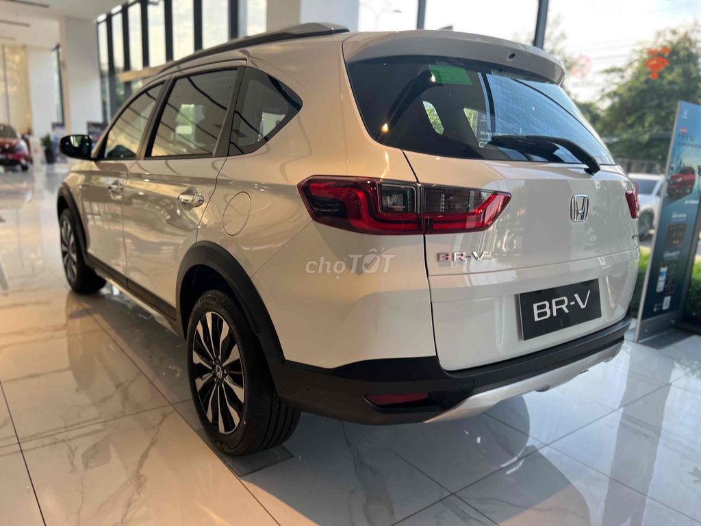 Honda BRV L, Km 71Tr vay ngân hàng bao đậu. Mua bán Ô tô tại Quận 7 Tp Hồ Chí Minh được đăng bởi SHOWROOM HONDA ÔTÔ QUẬN 7 hình 9