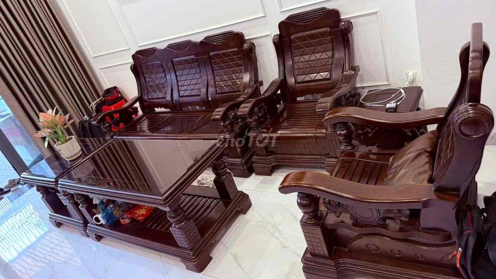 Bộ bàn ghế gỗ tự nhiên Nâu. Mua bán Bàn ghế tại Thành phố Nha Trang Khánh Hòa được đăng bởi cá nhân hình 1