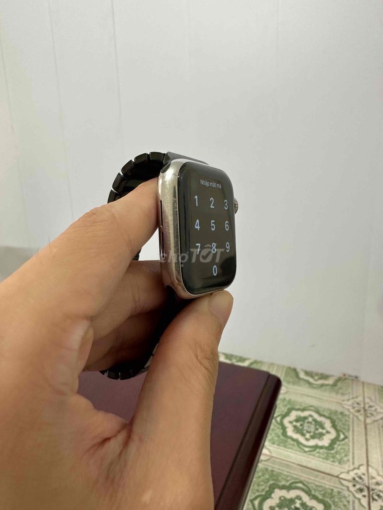 Apple Watch S4 40mm Thép LTE. Mua bán Thiết bị đeo thông minh tại Huyện Lục Ngạn Bắc Giang được đăng bởi Nhật Anh hình 1