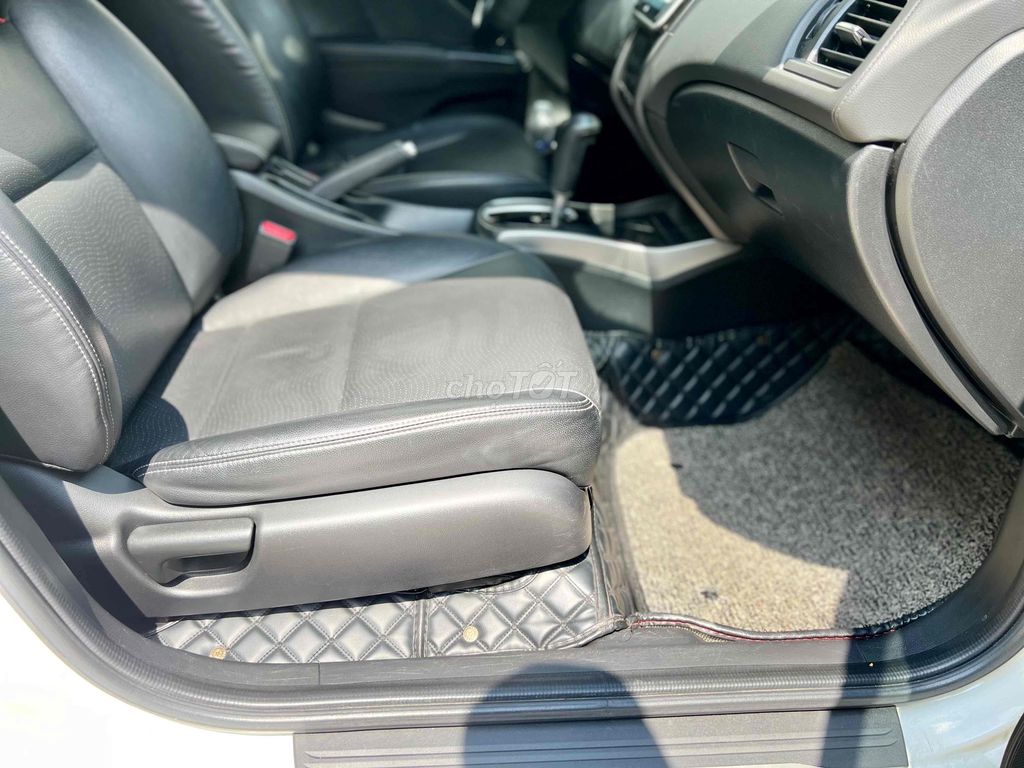 Honda City 2018 1.5 TOP - lên nhiều đồ chơi xịn. Mua bán Ô tô tại Huyện Hóc Môn Tp Hồ Chí Minh được đăng bởi Vũ hình 8