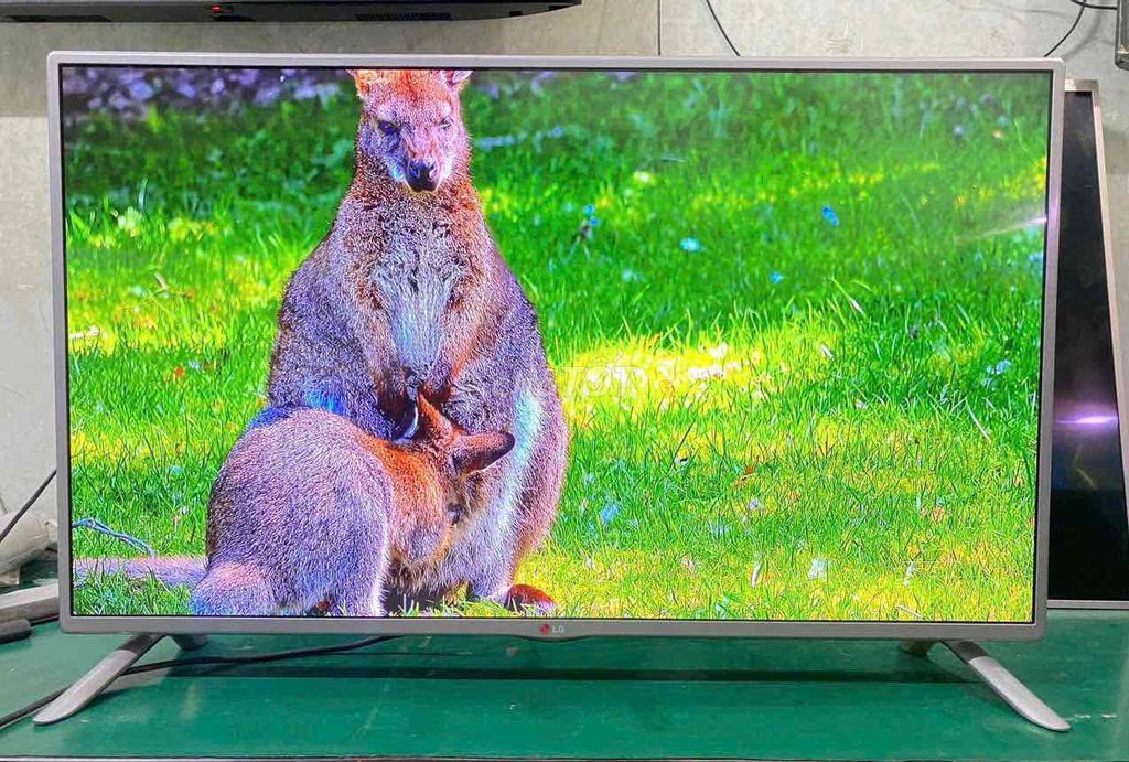 Tivi LED LG 42 inch DVBT-2 Wifi Xám. Mua bán Tivi, Âm thanh tại Quận Hoàng Mai Hà Nội được đăng bởi Bảo Hiền hình 1