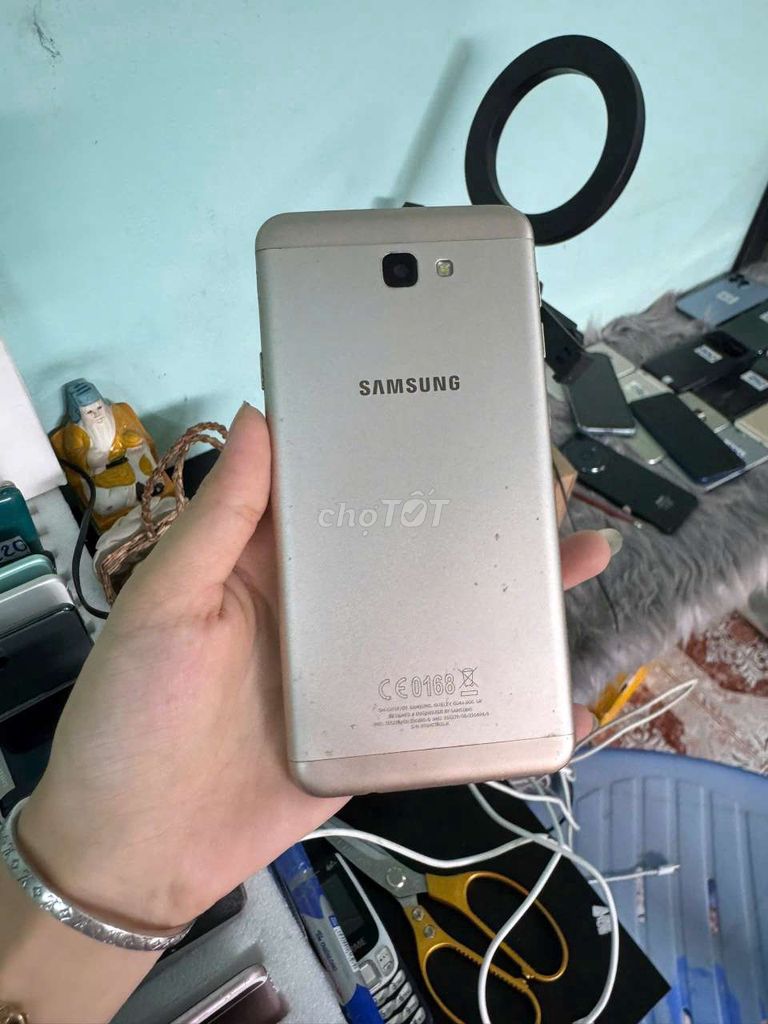 SS j7prime, 3/32g, pin ok, màn ám. Mua bán Điện thoại tại Thành phố Thủ Dầu Một Bình Dương được đăng bởi Phước Mobile hình 1
