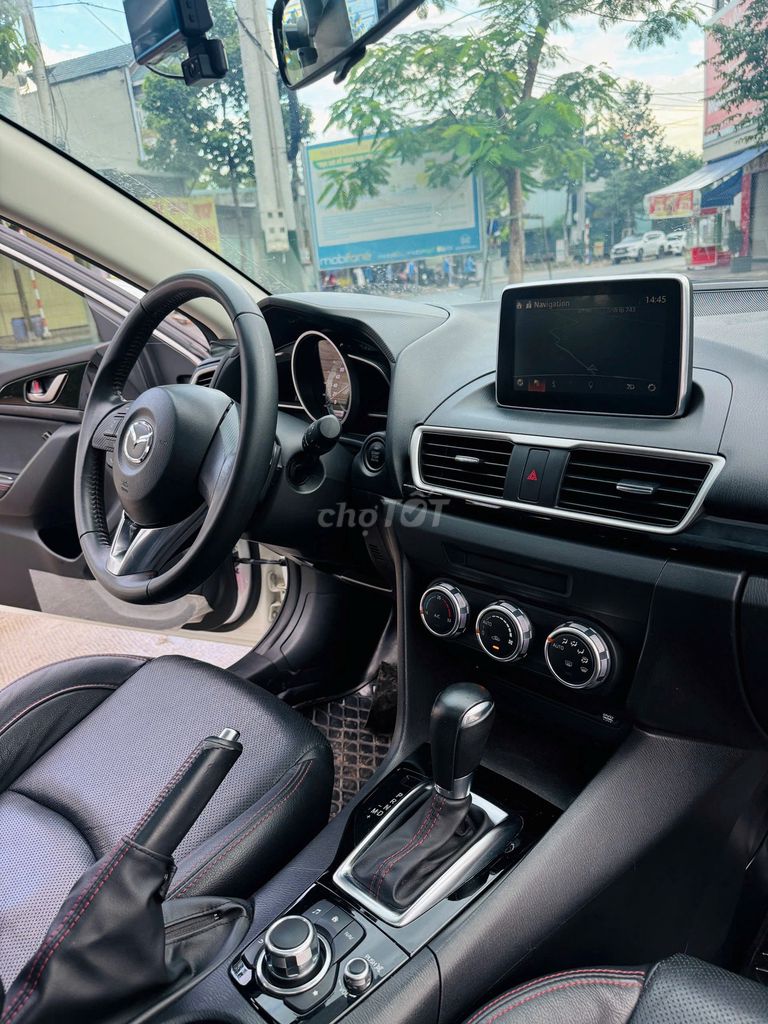 Mazda 3 1.5 AT 2016 (Hatback) -368tr. Mua bán Ô tô tại Thành phố Dĩ An Bình Dương được đăng bởi Siêu Thị Ô Tô Bình Dương  hình 9