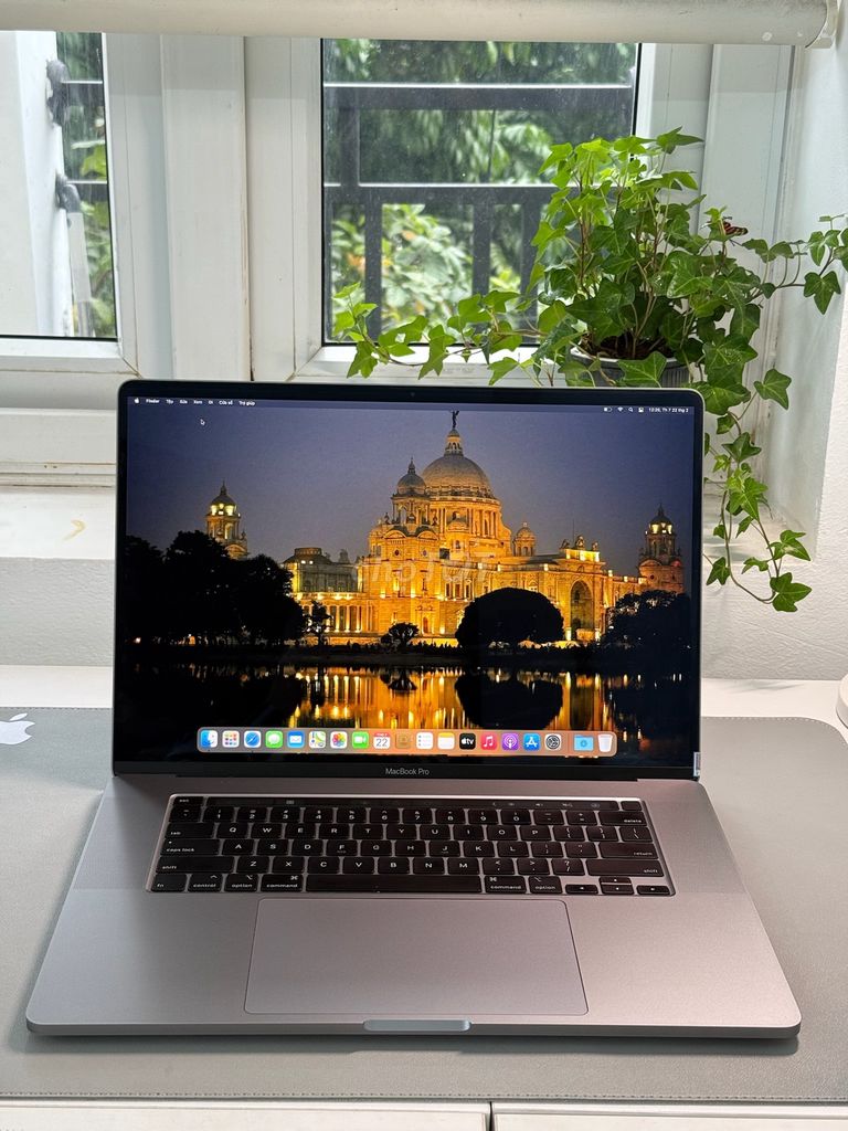  MacBook Pro 16in 2018 i9 16/1TB