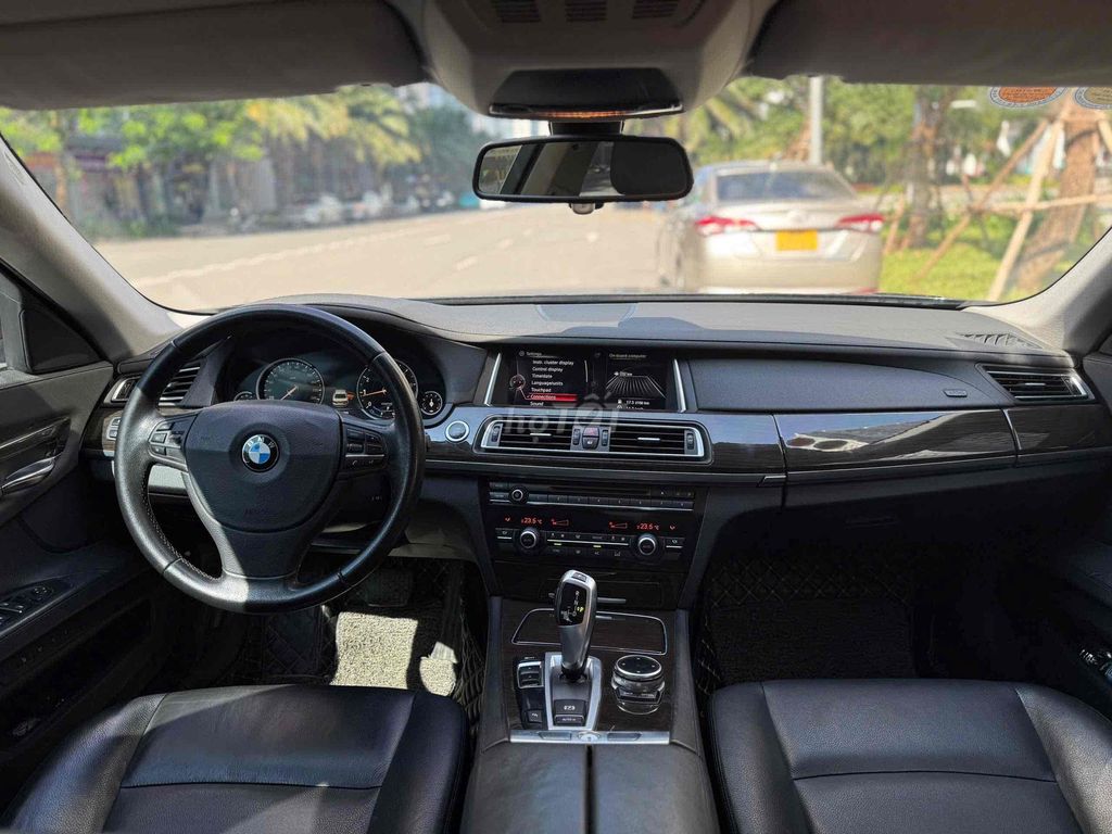 BMW 730i 2014 Đen. Mua bán Ô tô tại Quận Hai Bà Trưng Hà Nội được đăng bởi Tuan Trinh  hình 7