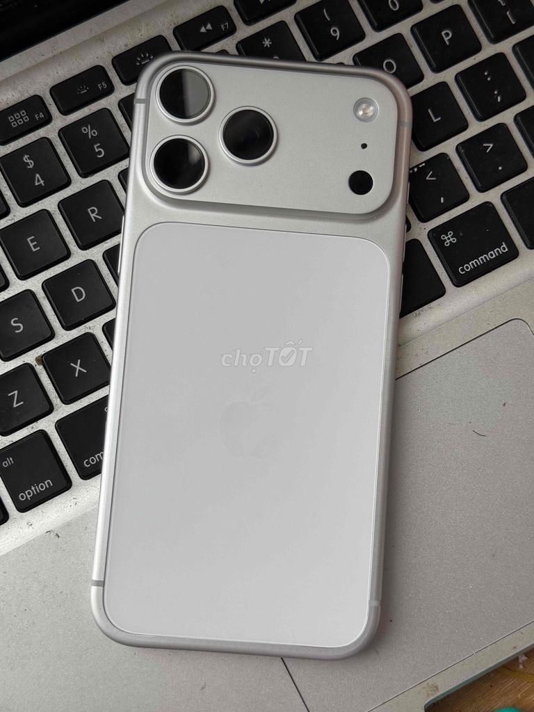 iPhone 17 Pro Max 256GB Trắng ZP/A. Mua bán Điện thoại tại Quận Hà Đông Hà Nội được đăng bởi Đào Nguyễn Trung Anh hình 1