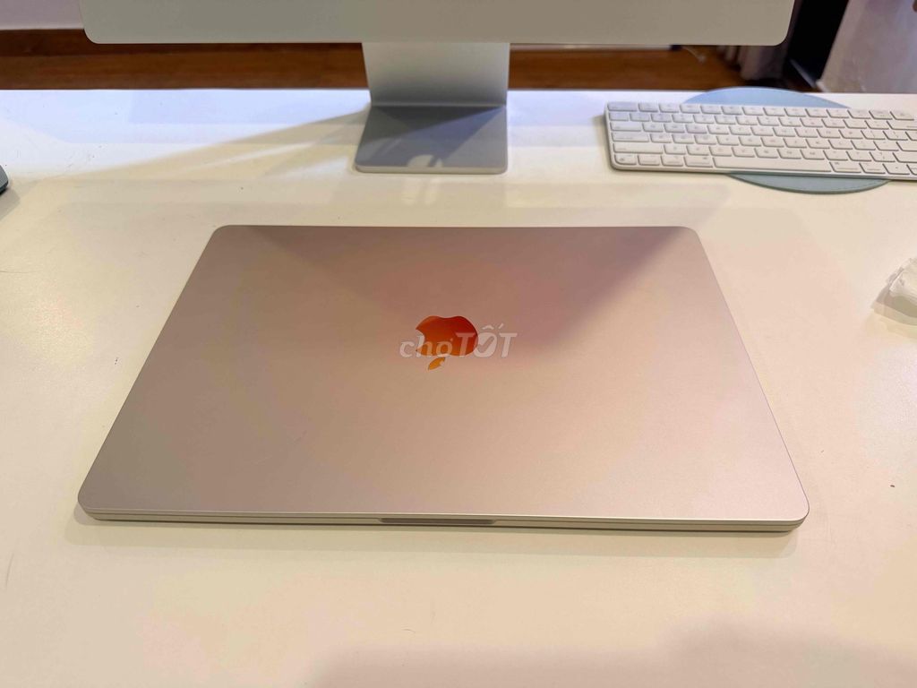 Apple MacBook Air M2 15 inch 8GB/256GB Gold. Mua bán Laptop tại Quận Bình Tân Tp Hồ Chí Minh được đăng bởi Tâm Trần hình 1