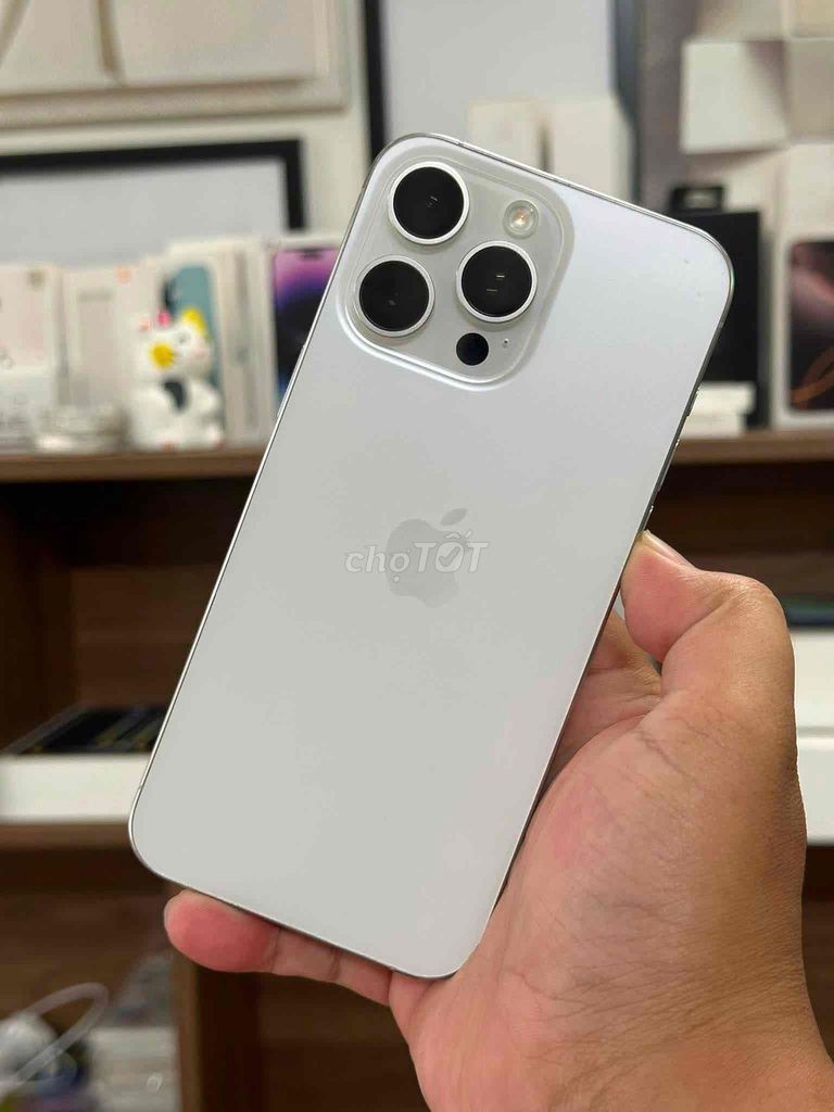 Apple iPhone 15 Pro Max 256GB Bạc. Mua bán Điện thoại tại Thành phố Biên Hòa Đồng Nai được đăng bởi TRƯƠNG HUY HOÀNG hình 1
