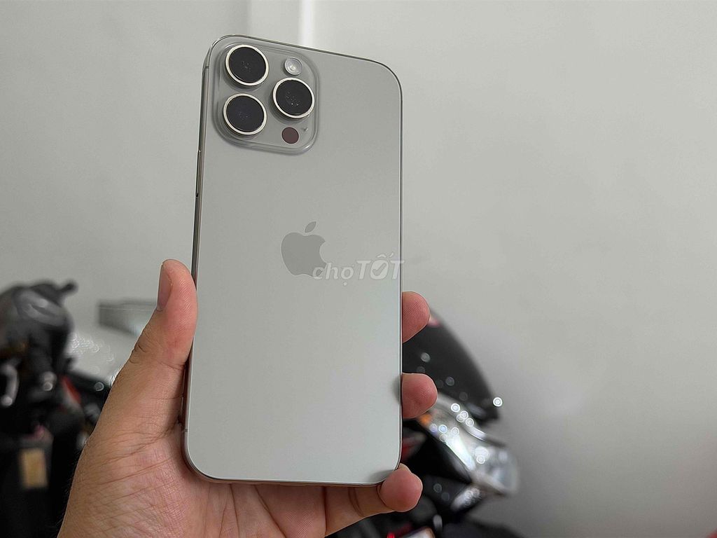 IPHOME 16 PRO MAX 256GB TỰ NHIÊN TITAN 99%. Mua bán Điện thoại tại Quận Ninh Kiều Cần Thơ được đăng bởi Cầm Đồ Tấn Lợi hình 1